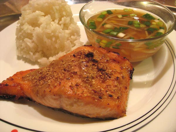 Broiled Sea Bass Salmon with Sesame Seeds